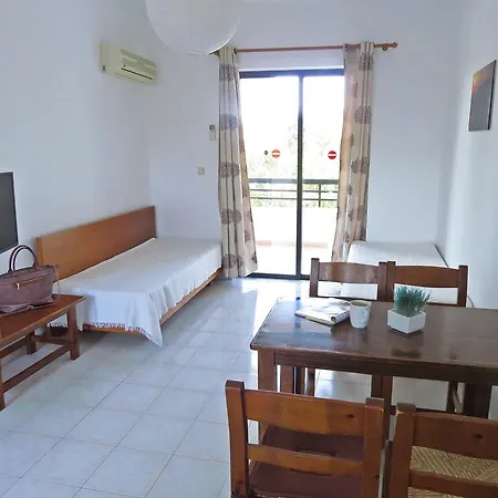 Aparthotel Debby 2*